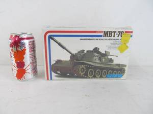 lot 323 image: Vintage Aurora U.S.A. MBT-70 Super-Tank