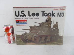 lot 328 image: Vintage Monogram Armor Series U.S. Lee Tank M3