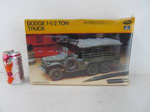 lot 345 image: Vintage Testors Dodge 1-12 Ton Truck