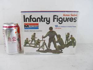 lot 348 image: Vintage Monogram Armor Series Infantry Figures
