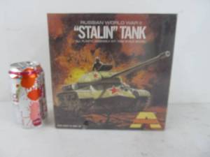 lot 316 image: Vintage Aurora Russian WWII Stalin Tank