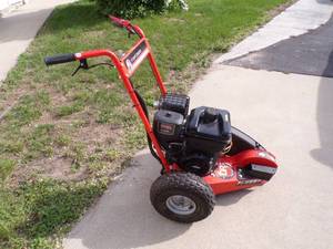 lot 2 image: DR Stump Grinder