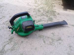 lot 28 image: Leaf blower
