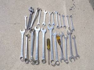 lot 34 image: Assort of Tools Wrenches