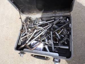 lot 35 image: Brief Case of Sockets