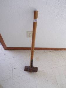 lot 44 image: Large Sled hammer