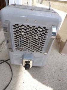 lot 80 image: Electric Heater