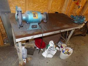 lot 122 image: Metal Workbench with Vise and Grinder