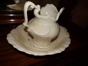 lot 134 image: Vintage Pitcher and Bowl
