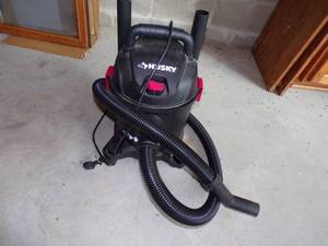 lot 139 image: Husky Shop Vac