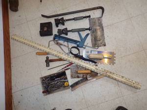 lot 157 image: Assorted Tools - Black Case, Spring Compressor