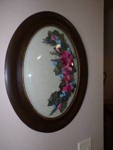 lot 161 image: Vintage Oval Picture Frame