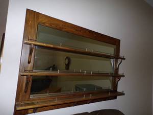 lot 162 image: Nick Knack Shelf