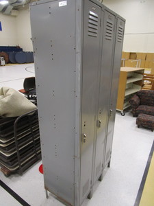 lot 319 image: Lockers