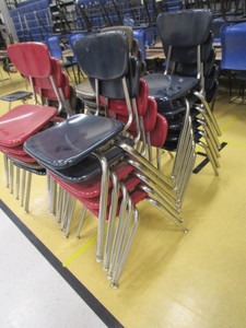 lot 333 image: (20) Student Chairs 18 Seat Height