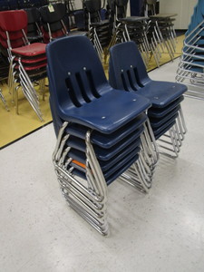 lot 337 image: (11) Student Chairs 14 Seat Height
