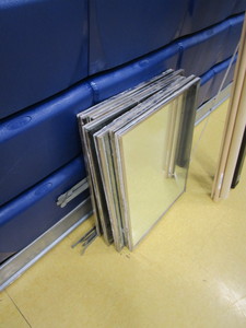 lot 386 image: Maps, Projector Screen, Mirrors