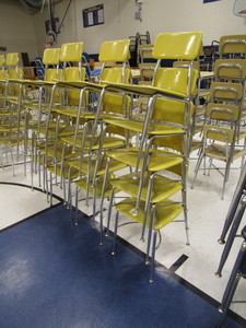 lot 297 image: (20) Student Chairs 18 Seat Height