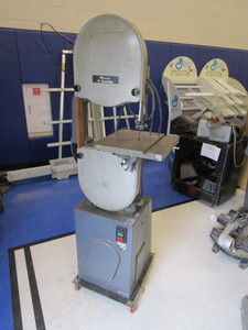 lot 16 image: Rockwell 14 Band Saw