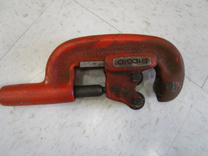 lot 26 image: Ridgid Pipe Cutters
