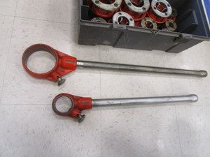 lot 28 image: Ridgid Pipe Threading Dies & Handles 14 to 2