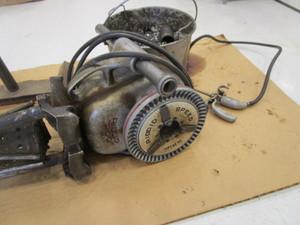 lot 30 image: Ridgid 200 Pipe Threading Machine, Oil Bucket, Pipe Stand