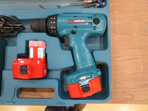 lot 34 image: Makita 14.4v Cordless Drill