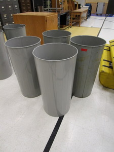 lot 86 image: (4) Trash Cans