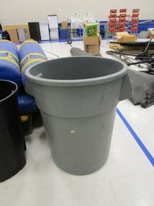 lot 88 image: (2) Trash Cans