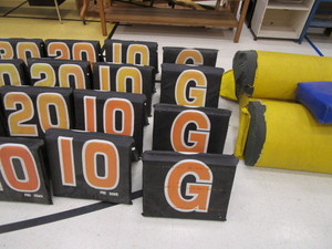 lot 91 image: Set of Football Yard Marking Pads (missing 1 50 yard)