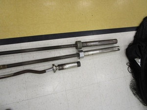 lot 102 image: (3) Weight Lifting Bars
