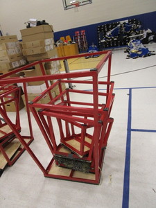 lot 106 image: Set of 9 Metal Jump Box Stands