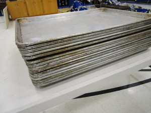 lot 166 image: (15) Alum Baking Sheets 18x26