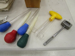 lot 167 image: Lot of Kitchen Items