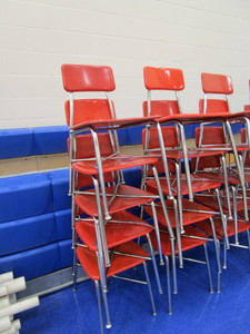 lot 184 image: (25) Student Chairs 18 Seat Height