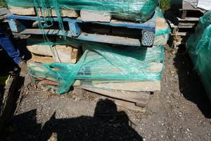 Pallet of Western Buffalo Wall Stone