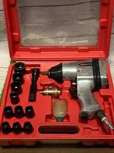 lot 10 image: COLEMAN POWER MATE AIR DRILL KIT