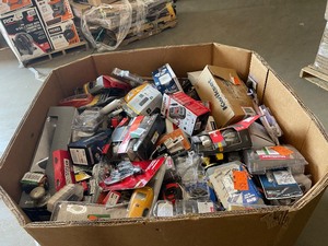lot 43 image: Full Gaylord of small Hardware, Tools, Door Knobs and more Customer Returns See Pics