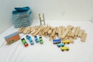 Thomas the Train tracks, buildings and trains