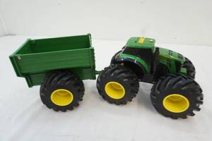 John Deere battery operated tractor and wagon