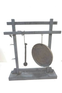metal framed dinner gong