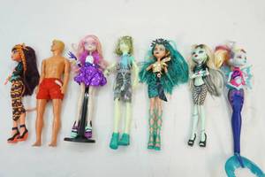 Monster High dolls