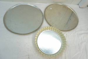 tart pan and serving trays