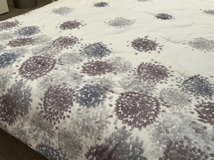 Lovely DYNK Comforter and Matching Pillow Sham