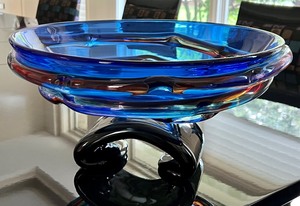 Gorgeous Art Glass Bowl