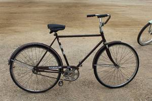 lot 317 image: Firestone Warrior 21 Mens Single-speed Street Bike Black Frame