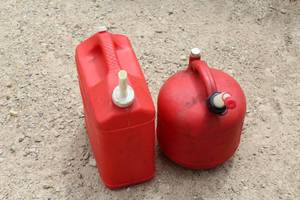 lot 322 image: Lot of (2) Plastic Gas Cans
