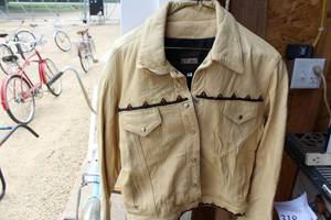 lot 336 image: Frontier Ladies Size Medium Leather Jacket