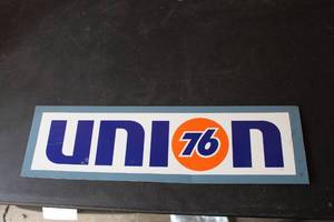 lot 350 image: Union 76 Sign