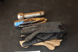 lot 354 image: Bike Light, Flashlight, (2) Mens Gloves